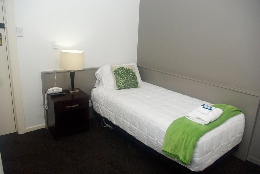 Law Courts Hotel Dunedin Szoba fotó